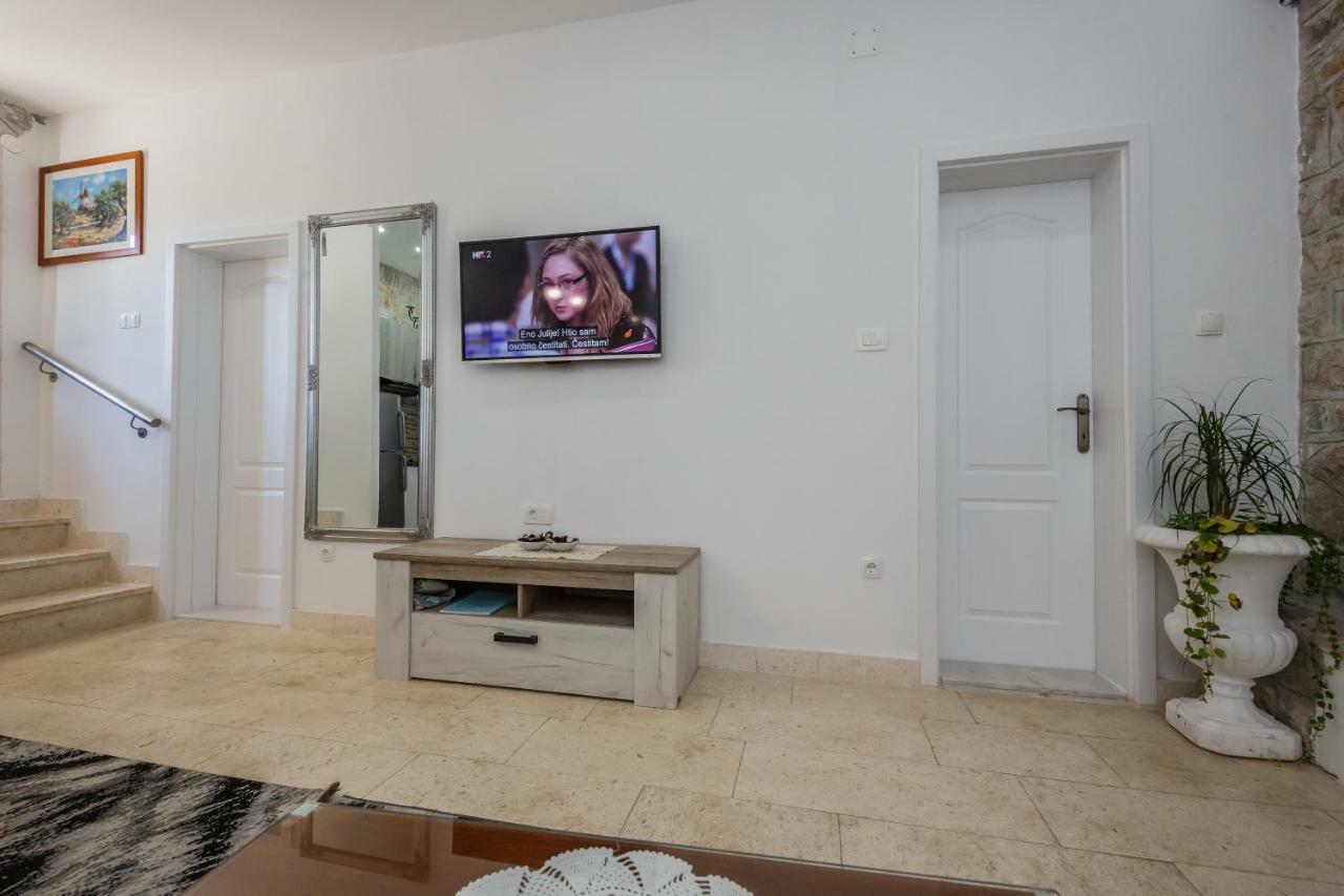 Apartman Lavanda Каштела Экстерьер фото